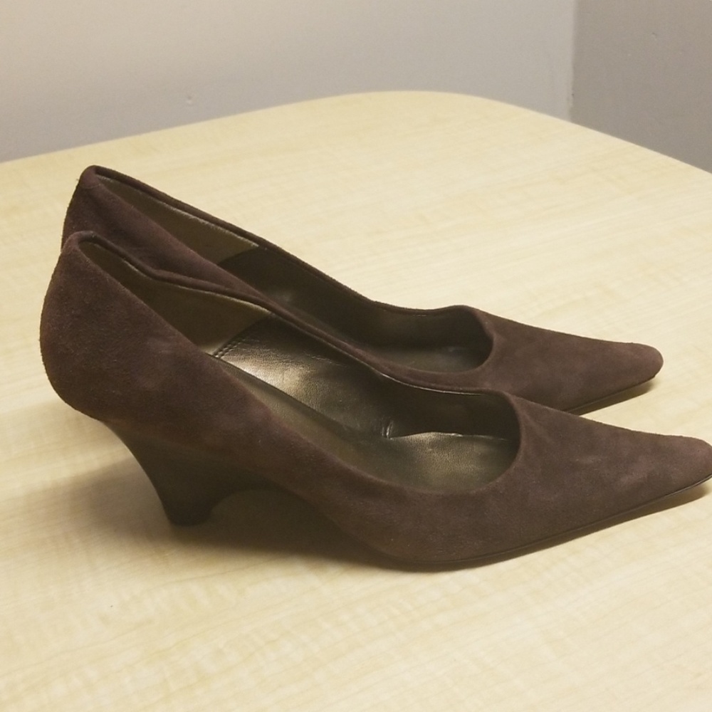 Shoes - Picture 2 of 4